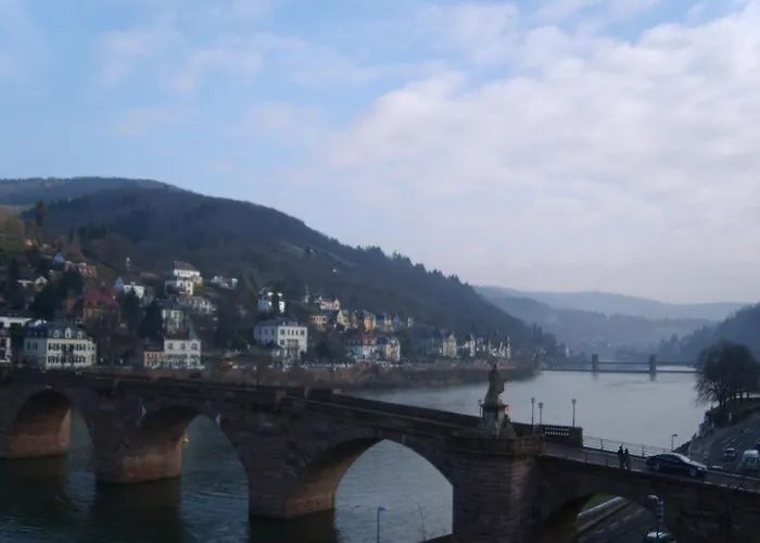 Vier Jahreszeiten Hotel 2*