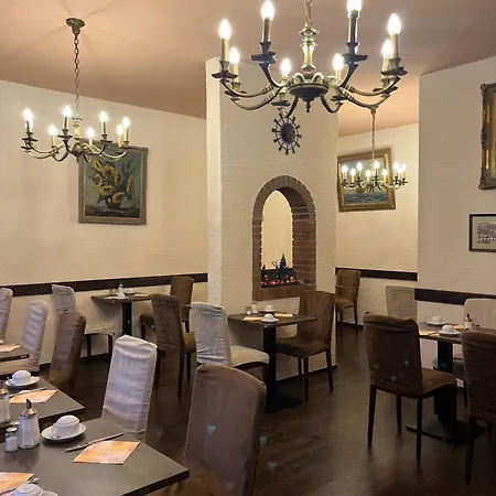 فيير ياهريستسايتن فندق 2*