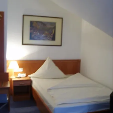 فيير ياهريستسايتن